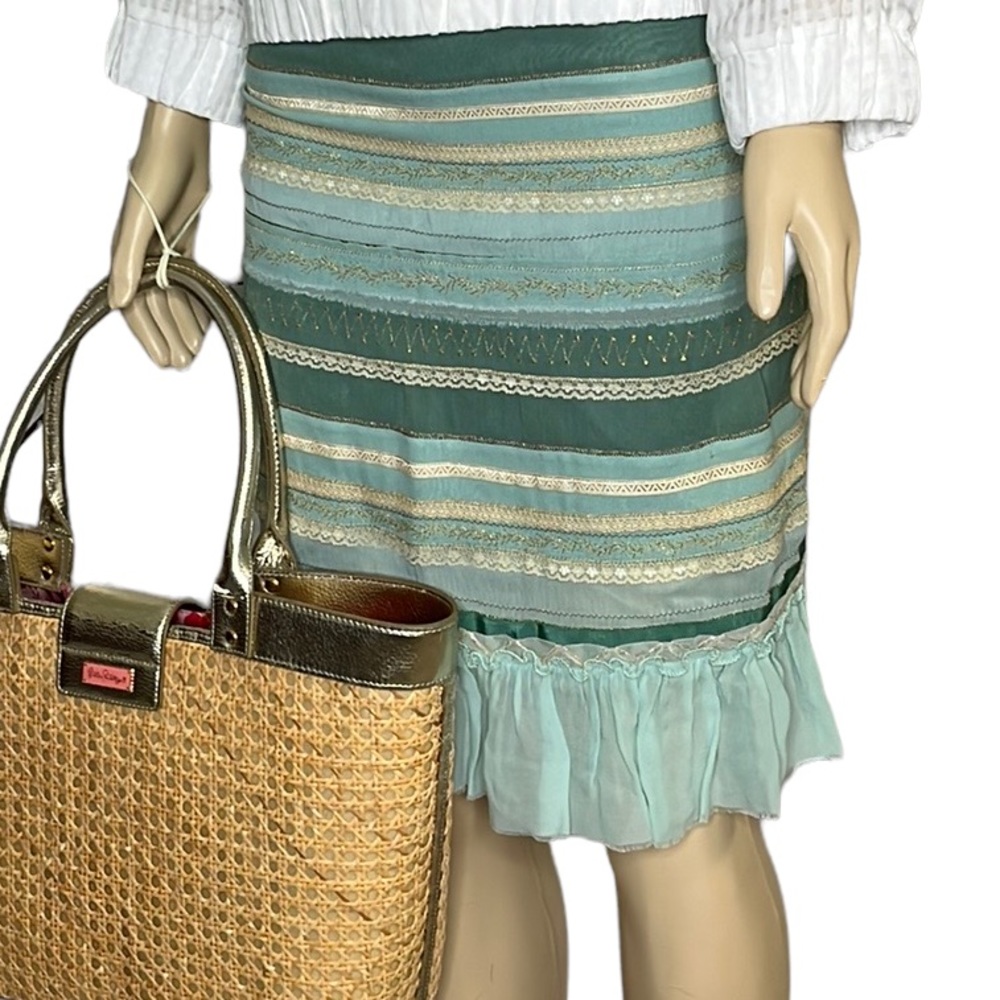 Anthropologie Odille mint green mixed media lace gold thread skirt Sz 4